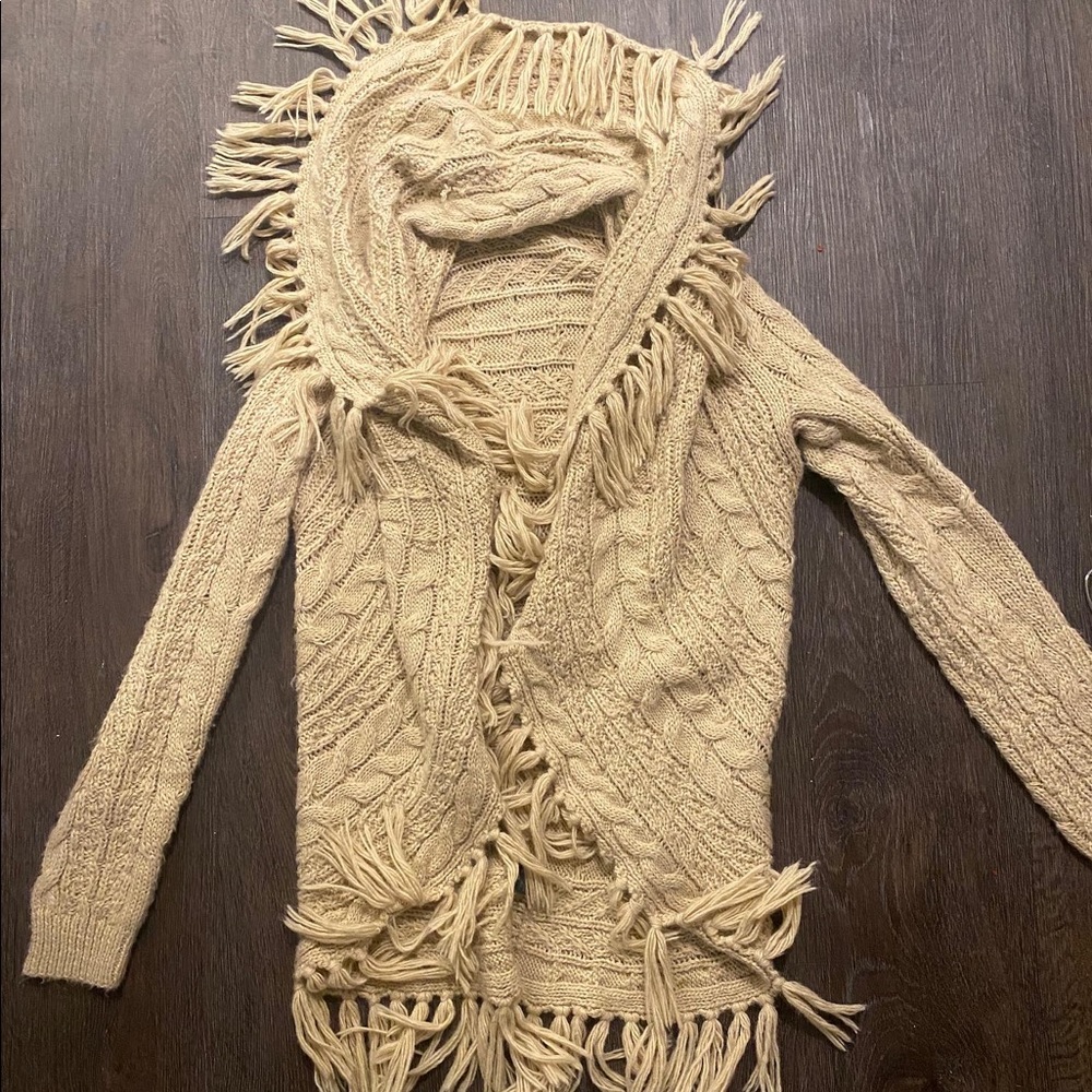 Lauren Ralph Lauren women’s large tassel sweater great condition